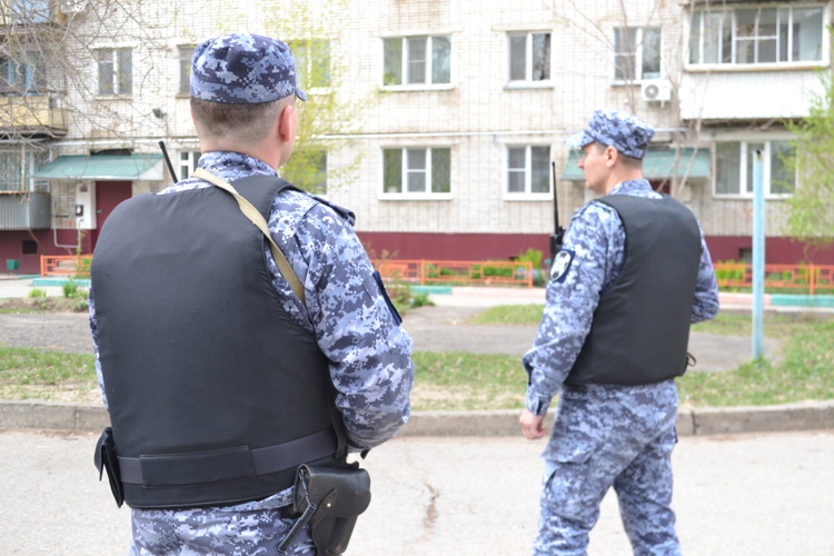 БОЛЕЕ 260 ВЫЕЗДОВ - НАРЯДЫ РОСГВАРДИИ ОБЕСПЕЧИЛИ БЕЗОПАСНОСТЬ ЖИТЕЛЕЙ ЕВРЕЙСКОЙ АВТОНОМНОЙ ОБЛАСТИ