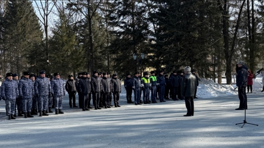 ГАРНИЗОННЫЙ РАЗВОД НАРЯДОВ РОСГВАРДИИ И ПОЛИЦИИ ПРОШЕЛ В БИРОБИДЖАНЕ