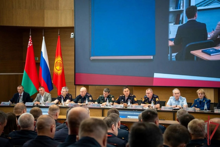 Врио начальника ФГКУ "ОВО ВНГ России по Еврейской автономной области" принял участие во Всероссийском совещании-семинаре в Нижнем Новгороде
