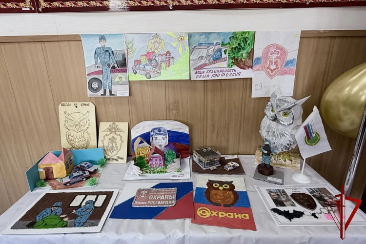 В БИРОБИДЖАНЕ СОСТОЯЛОСЬ ТОРЖЕСТВЕННОЕ МЕРОПРИЯТИЕ, ПОСВЯЩЁННОЕ 74 - Й ГОДОВЩИНЕ СО ДНЯ ОБРАЗОВАНИЯ ВНЕВЕДОМСТВЕННОЙ ОХРАНЫ